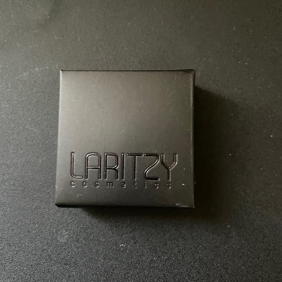 LARITZY - Cream Highlighter | Color: HALO | Champagne Gold | New with Box - Picture 5 of 6